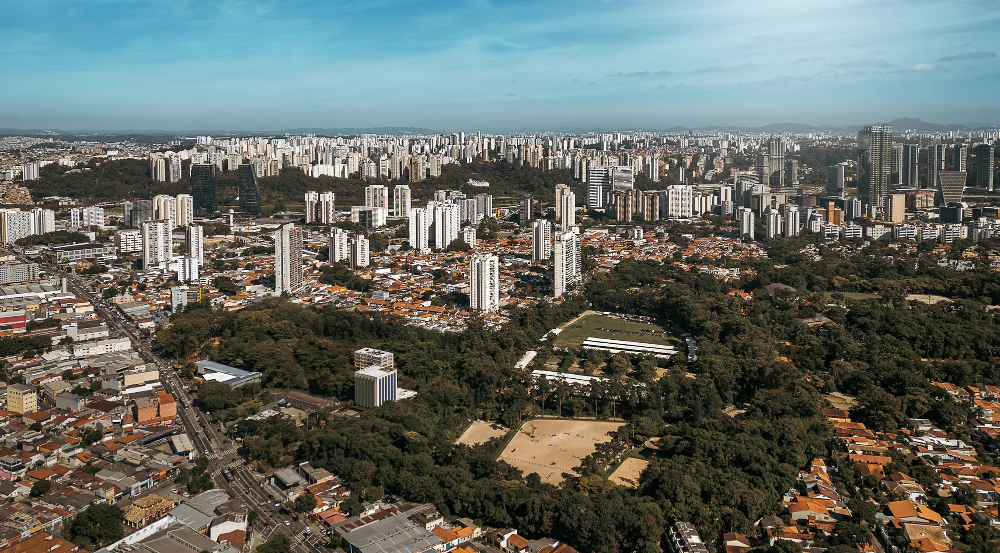 Foto aérea da região, com a localização do empreendimento — Jardim da Hípica Apartments